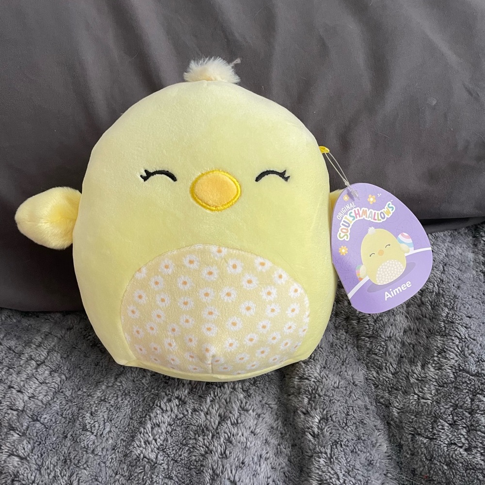Squishmallow - flower bellied chick
